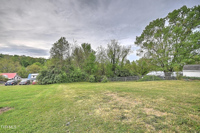 view of yard featuring fence