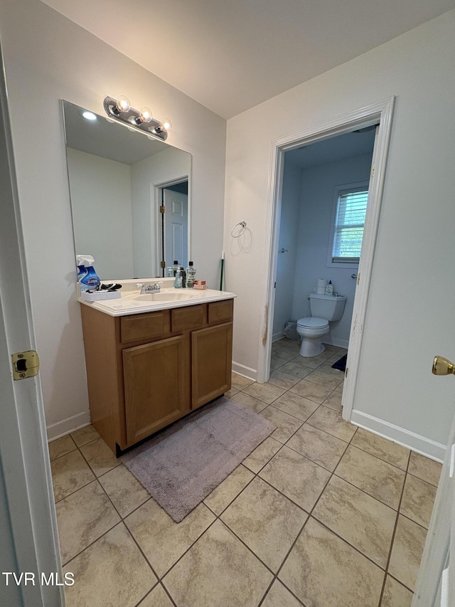 142 Oakwell Ln, Jonesborough, TN 37659 - bathroom featuring baseboards, toilet, tile patterned flooring, and vanity