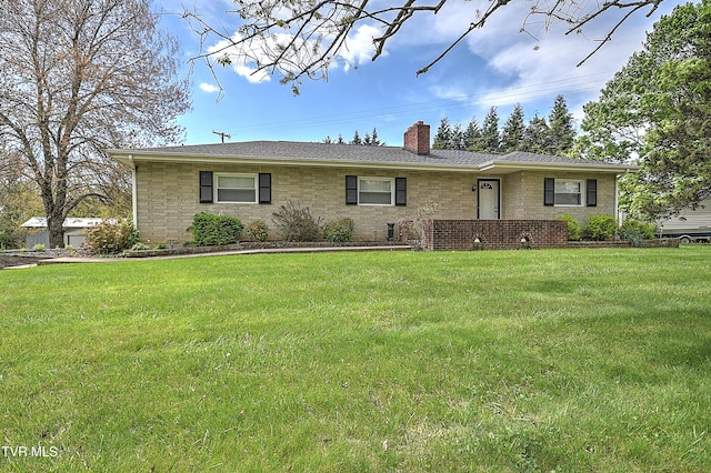 19032 Woodland Hills Rd, Abingdon, VA 24210 - ranch-style home featuring a front lawn and a chimney