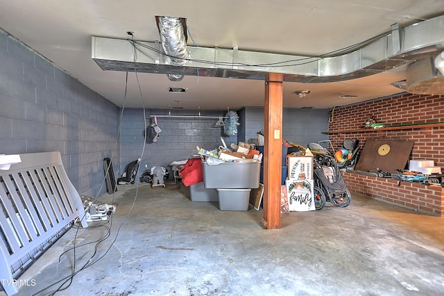 19032 Woodland Hills Rd, Abingdon, VA 24210 - interior space featuring concrete block wall
