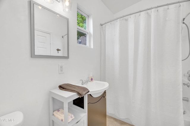 302 Wilson Ave, Johnson City, TN 37604 - bathroom with vanity, toilet, and shower / tub combo