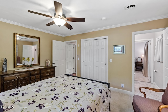 2004 Old Tusculum Rd, Greeneville, TN 37745 - bedroom featuring a ceiling fan, visible vents, a closet, ornamental molding, and light carpet