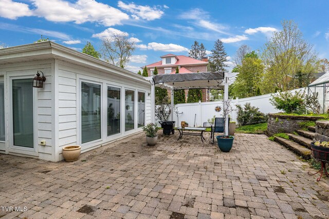300 SW Grove Terrace Dr, Abingdon, VA 24210 - view of patio featuring fence and a pergola