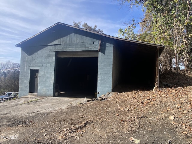 183 Bayless Rd, Jonesborough, TN 37659 - view of garage