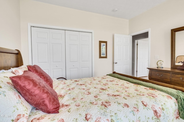 963 Beaver Creek Rd, Bluff City, TN 37618 - bedroom with a closet
