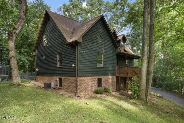 1008 Cox Trail Pl, Kingsport, TN 37660 - view of side of property featuring a central AC unit