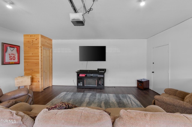 105 Dewey Ct, Bristol, VA 24201 - living area with baseboards and wood finished floors