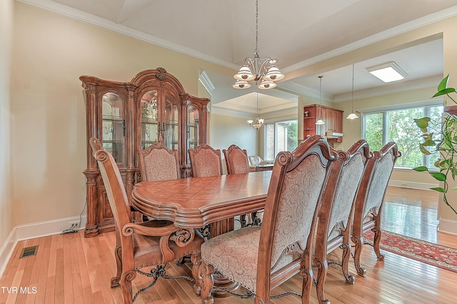 2304 Granite Dr, Johnson City, TN 37604 - dining space featuring light wood-style floors, baseboards, a notable chandelier, and visible vents