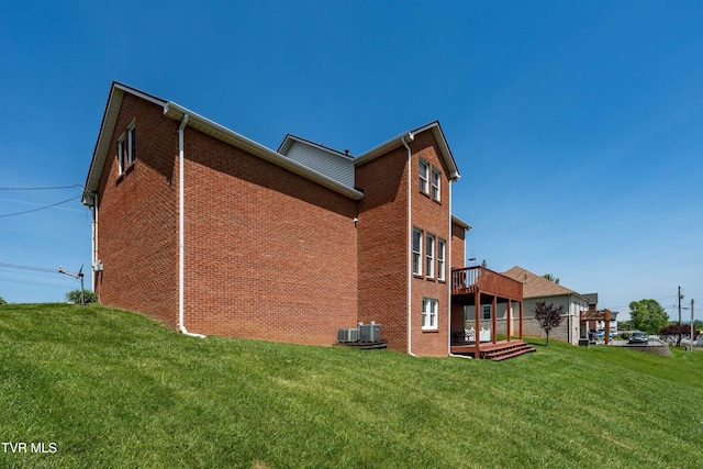 436 Headtown Rd, Jonesborough, TN 37659 - view of side of property with a lawn, a deck, and brick siding