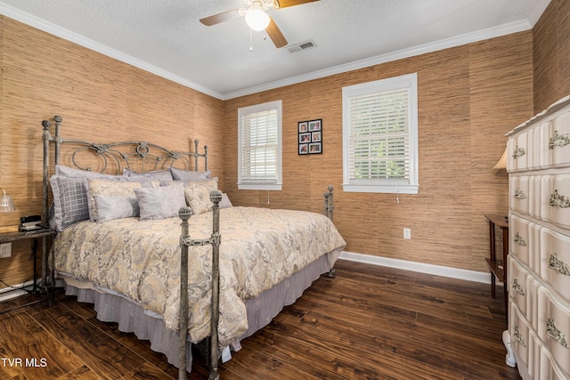 436 Headtown Rd, Jonesborough, TN 37659 - bedroom featuring wood-type flooring, a textured ceiling, baseboards, visible vents, and ornamental molding