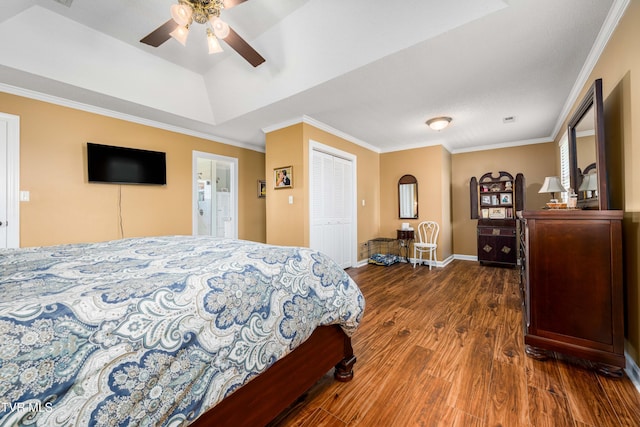 436 Headtown Rd, Jonesborough, TN 37659 - bedroom with crown molding, ceiling fan, and wood finished floors