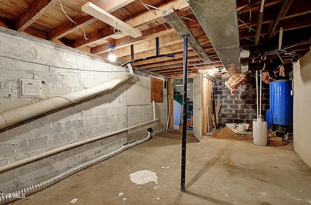 view of unfinished basement