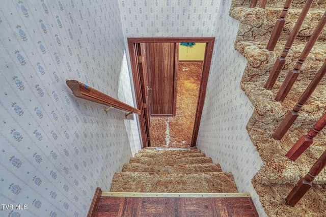 2653 Suffolk St, Kingsport, TN 37660 - staircase featuring wallpapered walls