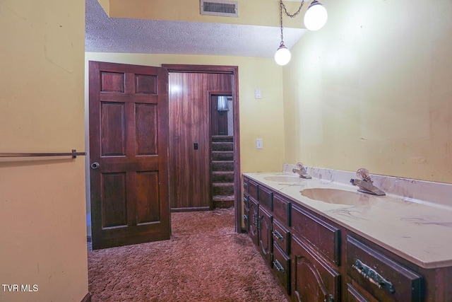 2653 Suffolk St, Kingsport, TN 37660 - bathroom with double vanity