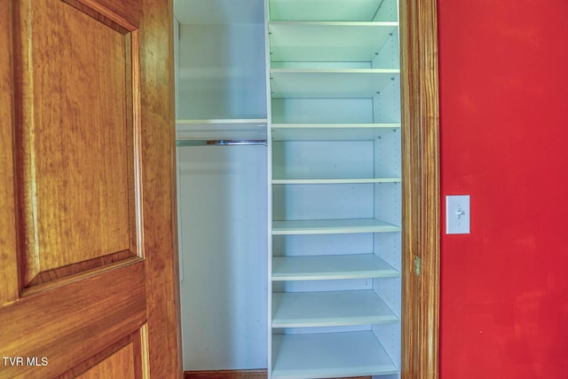 2653 Suffolk St, Kingsport, TN 37660 - view of closet