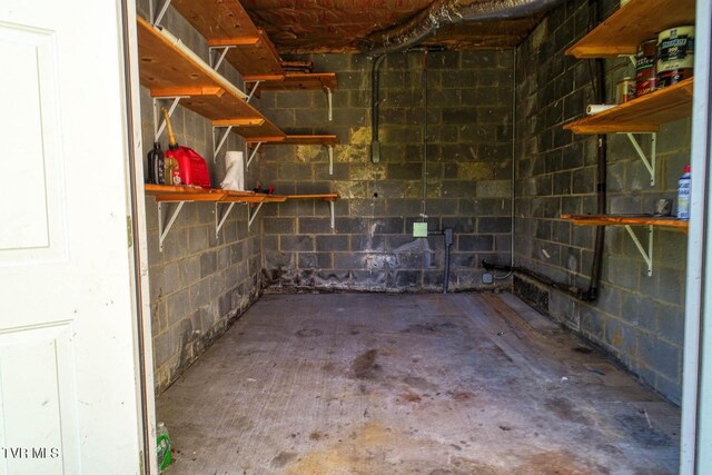 2653 Suffolk St, Kingsport, TN 37660 - view of storage area