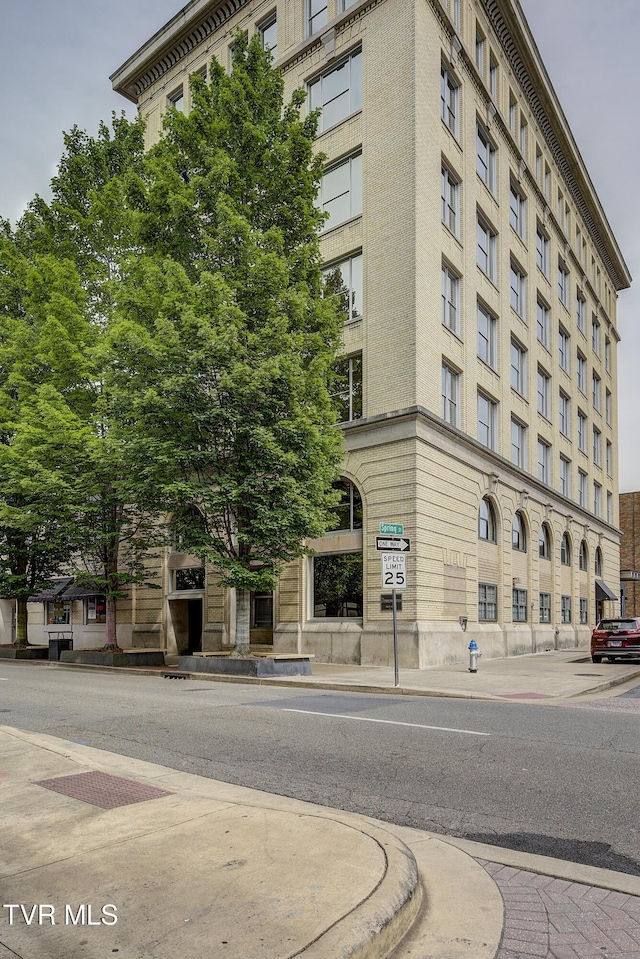 200 E Main St Unit 201, Johnson City, TN 37604 - view of building exterior