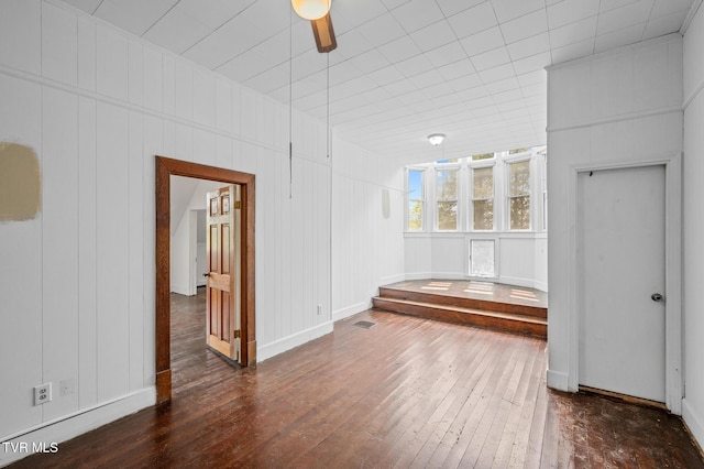 243 NW Mason Pl, Abingdon, VA 24210 - unfurnished living room with baseboards, ceiling fan, hardwood / wood-style flooring, and visible vents
