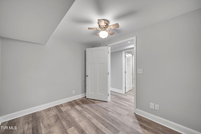 3749 Hemlock Park Cir, Kingsport, TN 37663 - empty room featuring a ceiling fan, baseboards, and wood finished floors