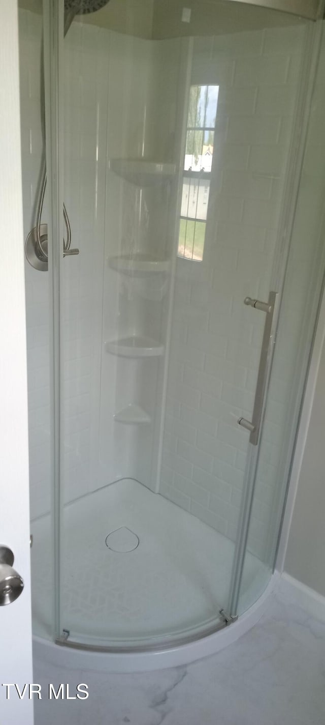 2160 Whirlwind Rd, Greeneville, TN 37743 - bathroom with a shower stall