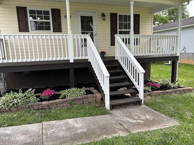 608 Walnut St, Elizabethton, TN 37643 - view of exterior entry with covered porch