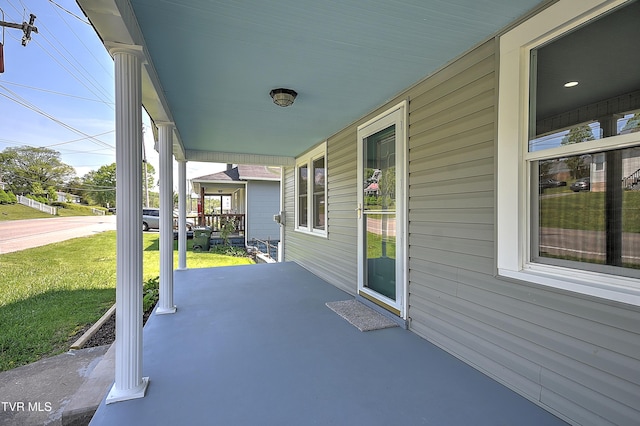 350 Texas Ave, Bristol, VA 24201 - view of patio / terrace featuring a porch