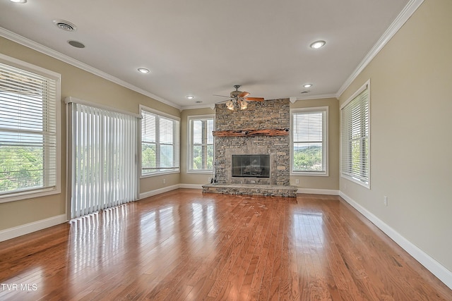 260 Dominique Ln, Greeneville, TN 37743 - unfurnished living room with baseboards, ceiling fan, ornamental molding, and a healthy amount of sunlight
