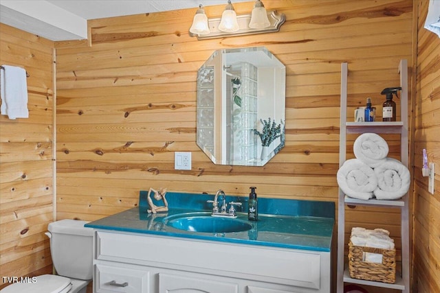 196 Furches Dr, Gray, TN 37615 - full bathroom with wood walls, vanity, curtained shower, and toilet