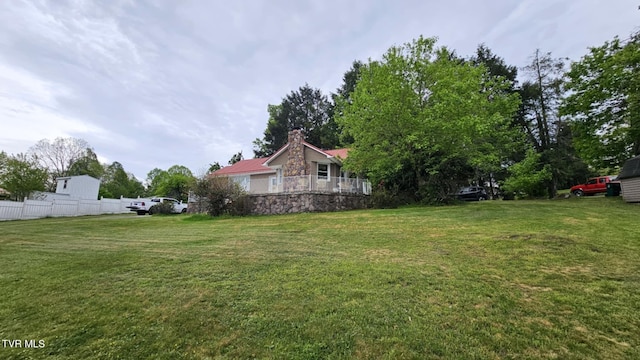 616 SE Kiser Ave, Coeburn, VA 24230 - view of yard with fence