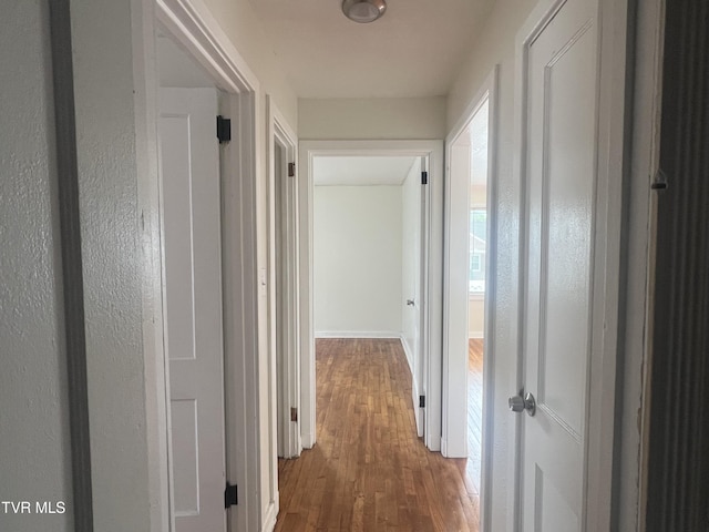 1001 Gibson Mill Rd, Kingsport, TN 37660 - hall with wood finished floors