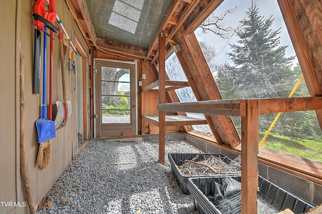 190 Roanwood Rd, Roan Mountain, TN 37687 - interior space