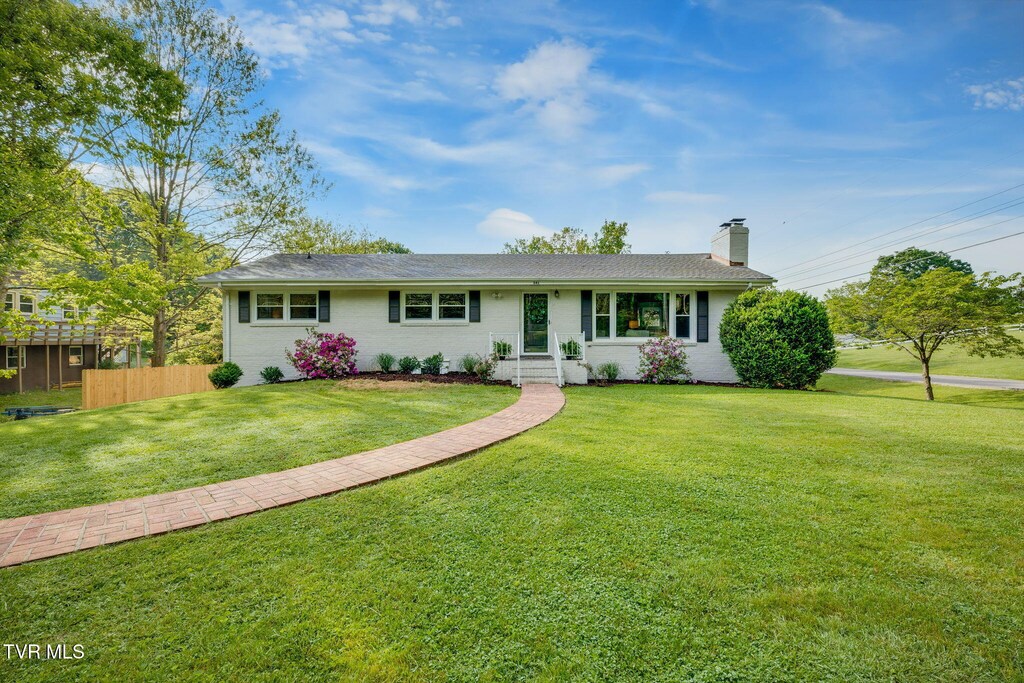541 Vance Dr, Bristol, TN 37620 - photo 1