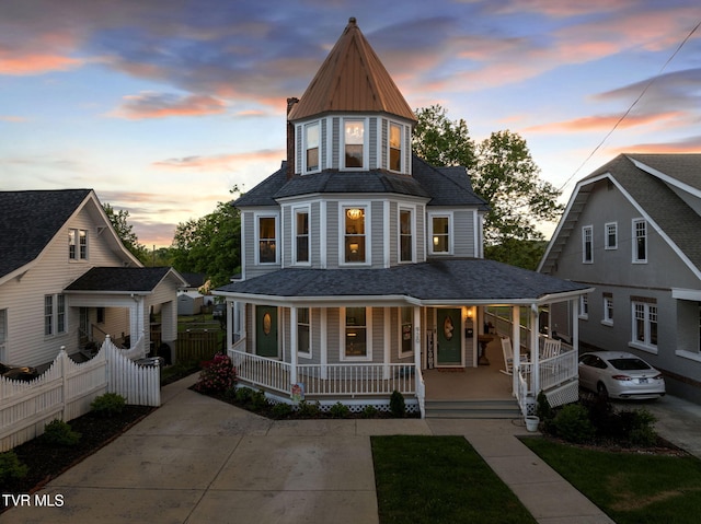 920 Pennsylvania Ave, Bristol, TN 37620 - victorian-style house with covered porch and fence