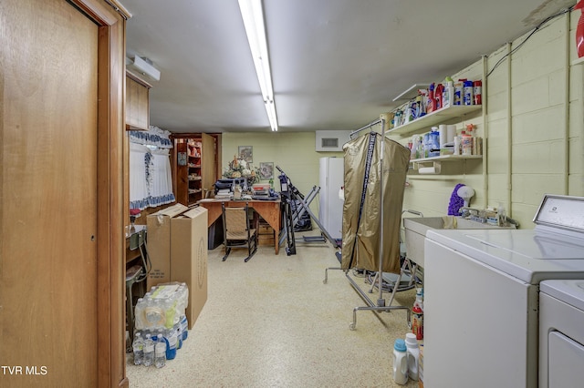 600 Valley Ave, Erwin, TN 37650 - clothes washing area featuring washer and dryer, laundry area, and concrete block wall
