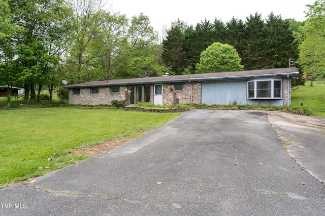1583 Rock Springs Rd, Kingsport, TN 37664 - photo 1