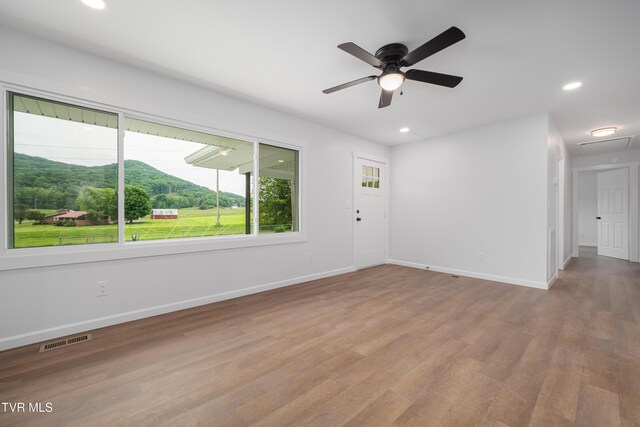 2503 Buffalo Rd, Johnson City, TN 37604 - unfurnished room featuring wood finished floors, baseboards, recessed lighting, and ceiling fan