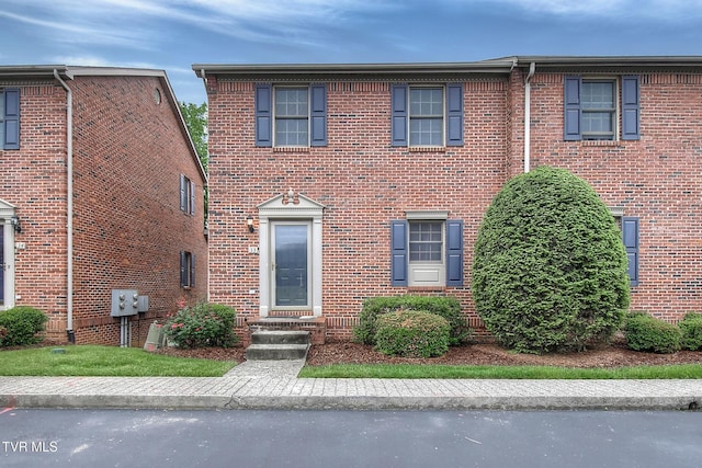 33 Oak Leaf Cir Unit 33, Johnson City, TN 37601 - view of front facade featuring brick siding and entry steps