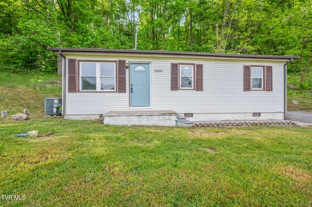 23249 Marys Chapel Rd, Bristol, VA 24202 - view of front facade featuring central AC, a front yard, and crawl space