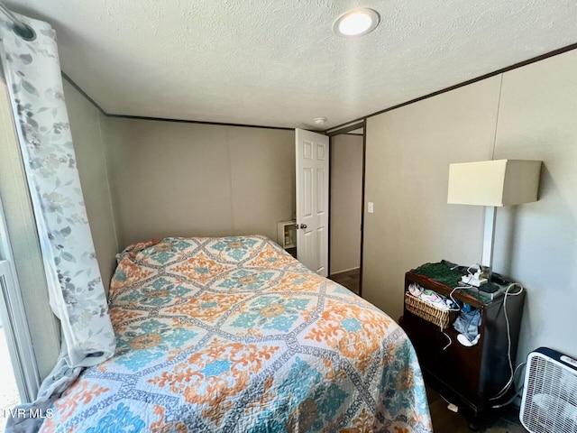 28529 US Highway 23, Big Stone Gap, VA 24219 - bedroom with a textured ceiling