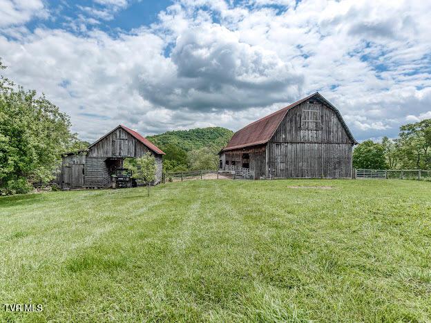 26354 Pewter Ln, Abingdon, VA 24211 - view of yard featuring a barn and an outdoor structure