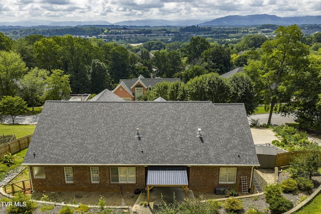 view from above of property featuring a mountainous background