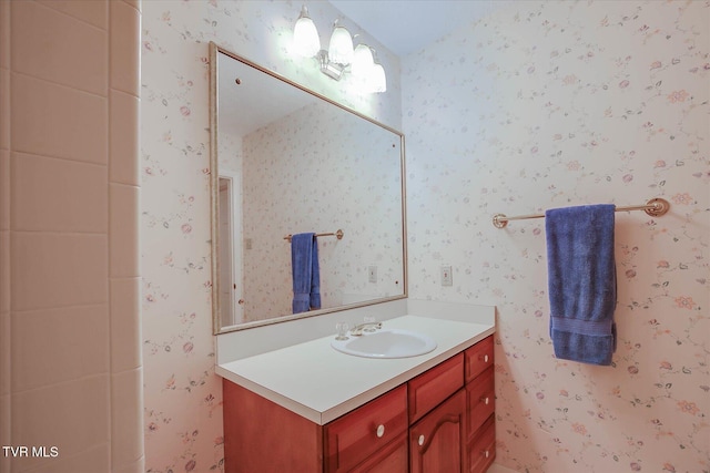 4401 Beechcliff Dr, Kingsport, TN 37664 - bathroom with vanity and wallpapered walls