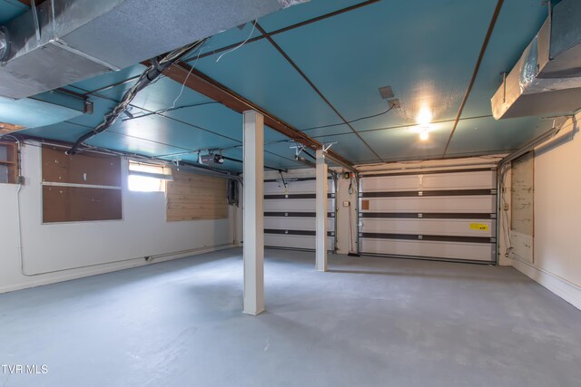 7324 White Pine Cir, Bristol, VA 24202 - basement featuring a garage