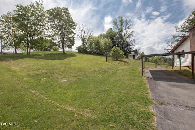 7324 White Pine Cir, Bristol, VA 24202 - view of yard featuring asphalt driveway and an attached carport