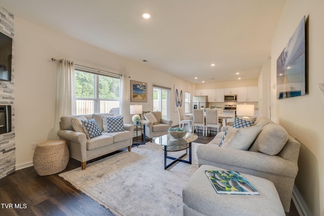 2340 Hamshire St, Johnson City, TN 37601 - living room with dark wood-style floors, recessed lighting, and baseboards
