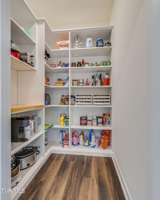2340 Hamshire St, Johnson City, TN 37601 - view of pantry