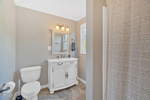588 Spring Valley Rd, Bristol, VA 24201 - full bathroom with toilet, vanity, a shower with curtain, baseboards, and ornamental molding