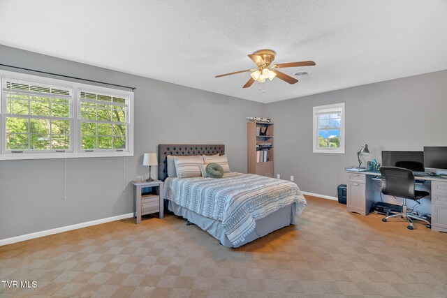 588 Spring Valley Rd, Bristol, VA 24201 - bedroom with a desk, baseboards, and ceiling fan