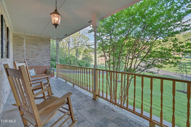 588 Spring Valley Rd, Bristol, VA 24201 - balcony with a porch