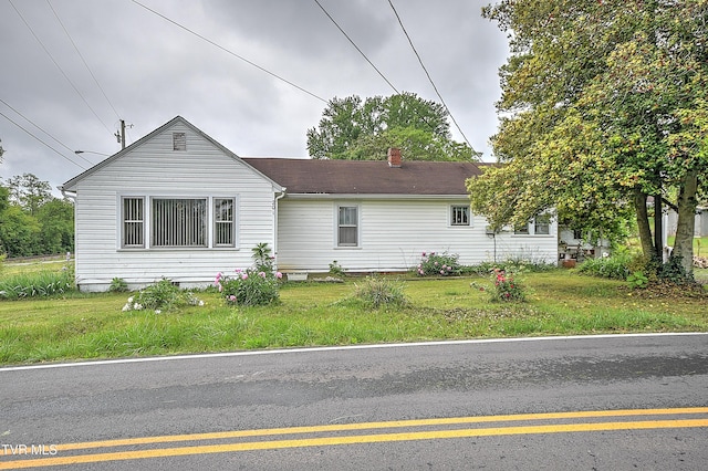 201 Dover Ave, Mount Carmel, TN 37645 - photo 1